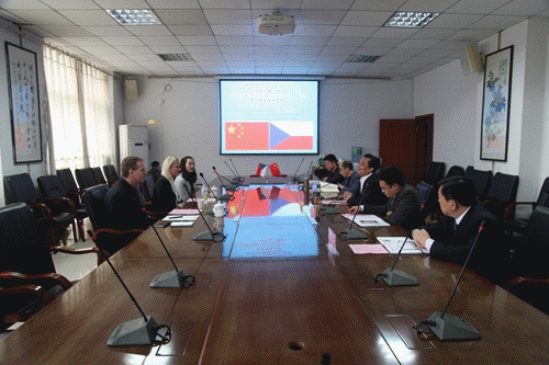 说明: http://www.scvtc.edu.cn/__local/0/FF/BB/8E4A7B1936D60041F1FD8BFA190_E9FAD111_ACB23.gif